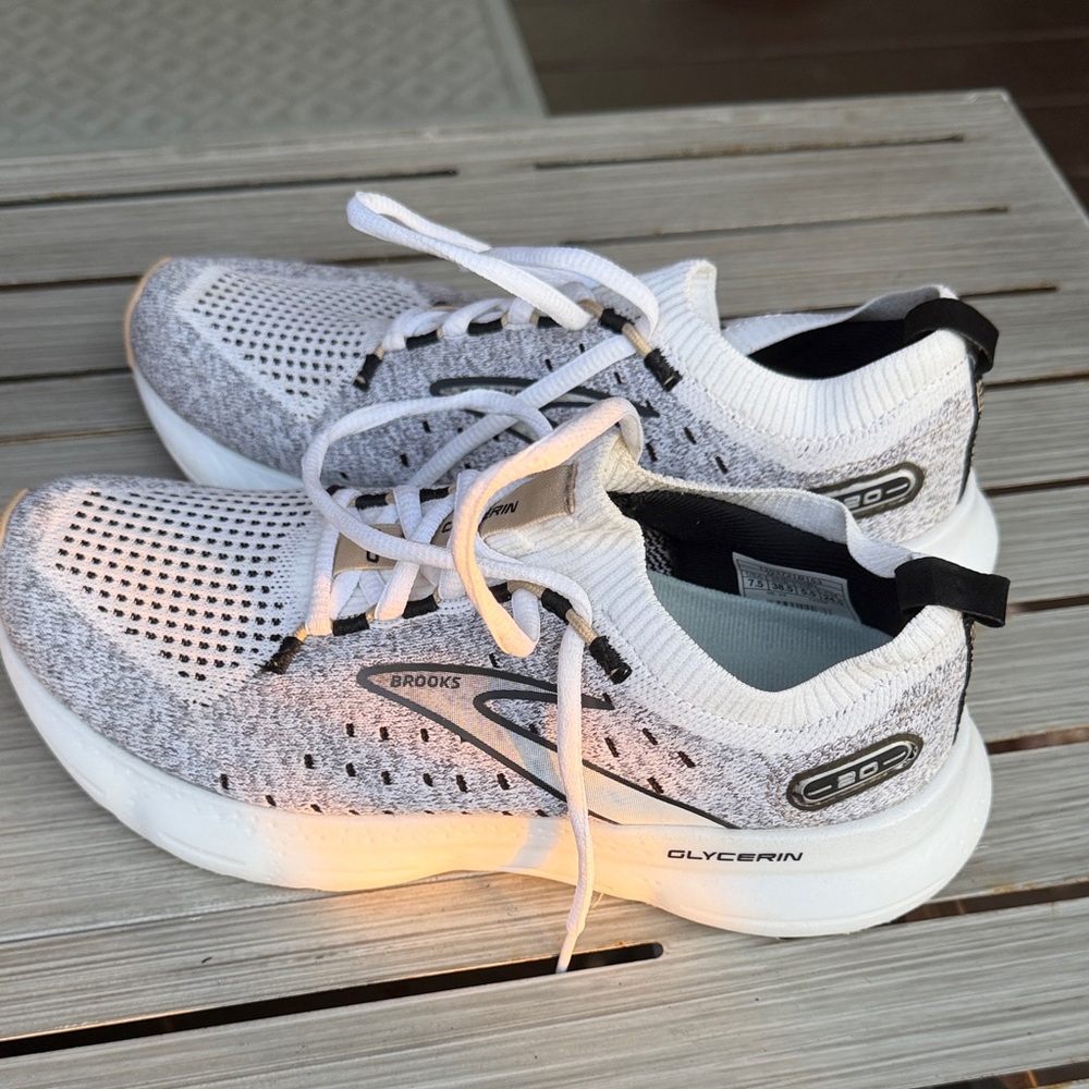Brooks Glycerin White and Gray Running Shoes